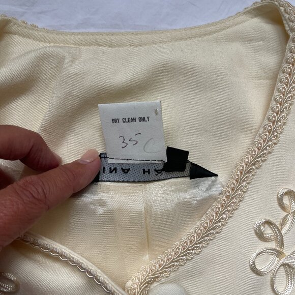 Vintage Tina Hagen Cheongsam Style embroidered jacket, cream, size L - Picture 5 of 9